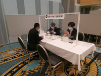 我が社の商品売り込み市