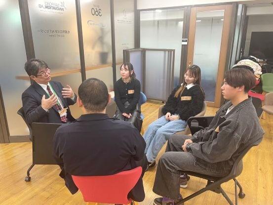 学生と企業採用担当者との交流会