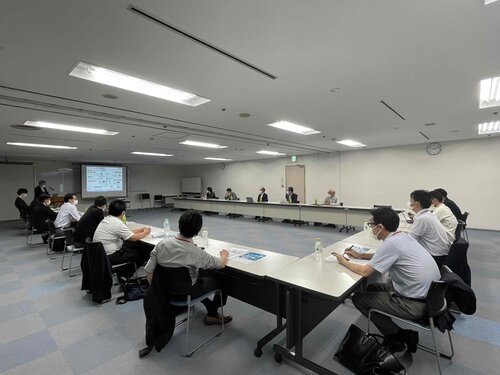 ビジネス交流会　会社紹介.JPGのサムネイル画像